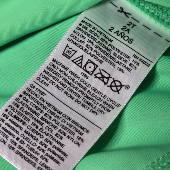 Old Navy Short Sleeve Pineapple Print Rashguard Size 2T - Picture 3 of 7